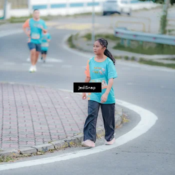 Runner Photo 8276801