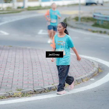 Runner Photo 8276835