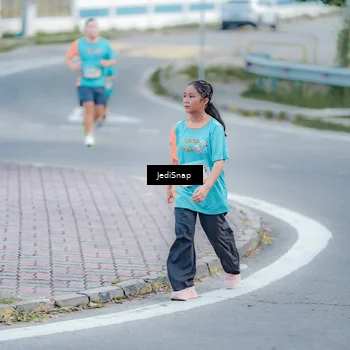 Runner Photo 8276845