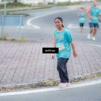 Runner Photo 8276855