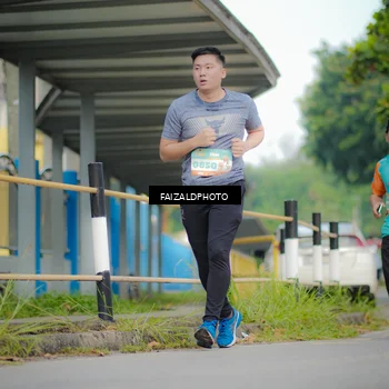 Runner Photo 8276892