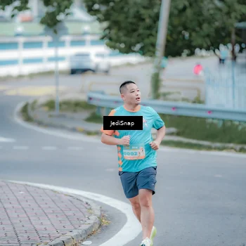 Runner Photo 8276912
