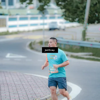 Runner Photo 8276914