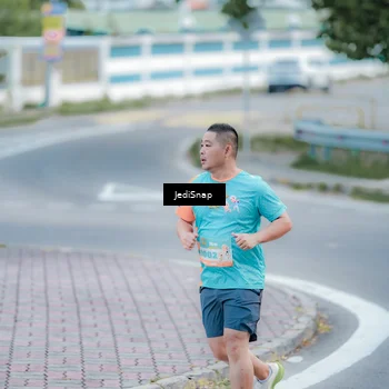 Runner Photo 8276931