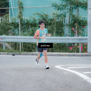 Runner Photo 8277059
