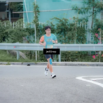 Runner Photo 8277069