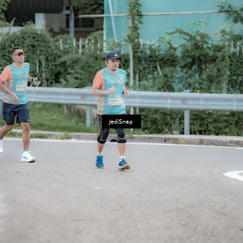 Runner Photo 8277117