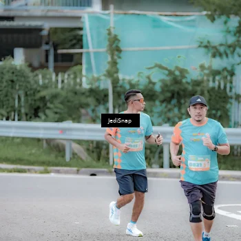 Runner Photo 8277188