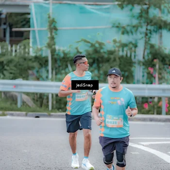 Runner Photo 8277203
