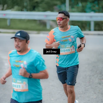 Runner Photo 8277246