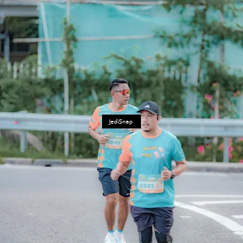 Runner Photo 8277253