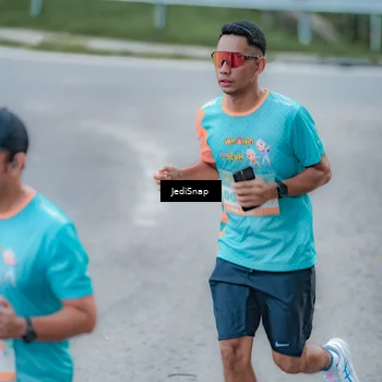 Runner Photo 8277259