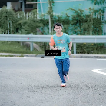 Runner Photo 8277306