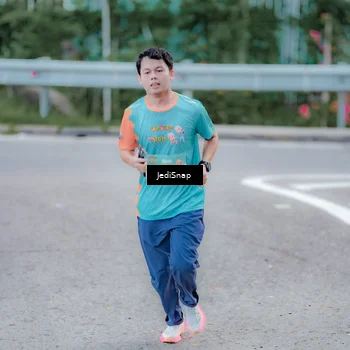 Runner Photo 8277349