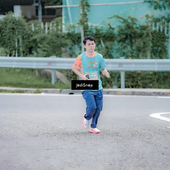 Runner Photo 8277353