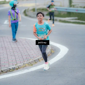 Runner Photo 8277373