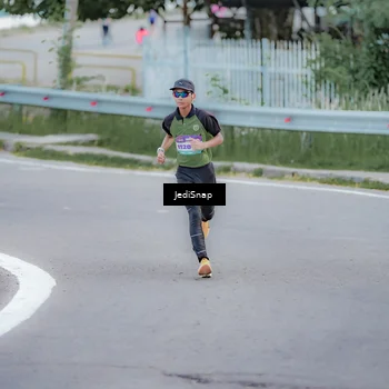 Runner Photo 8277441