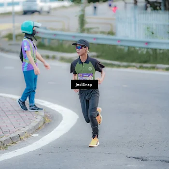 Runner Photo 8277469
