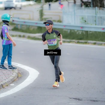 Runner Photo 8277475