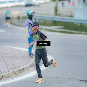 Runner Photo 8277502