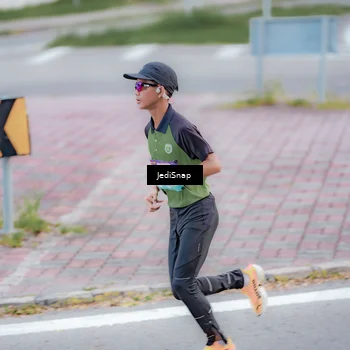 Runner Photo 8277509