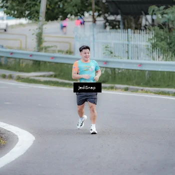 Runner Photo 8277539