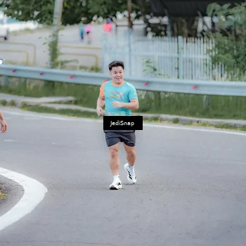 Runner Photo 8277553