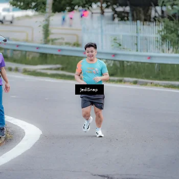 Runner Photo 8277558