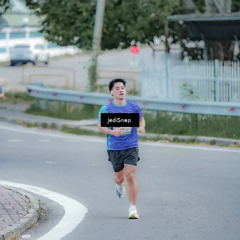 Runner Photo 8277578