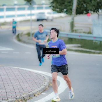 Runner Photo 8277665
