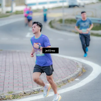Runner Photo 8277670
