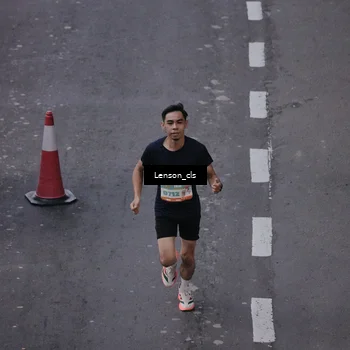 Runner Photo 8277680
