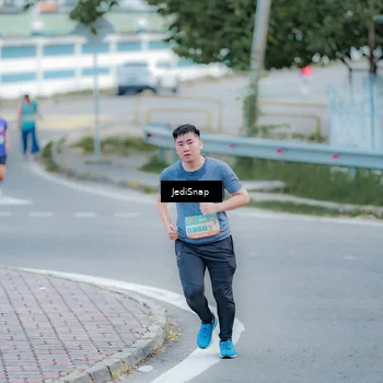 Runner Photo 8277694