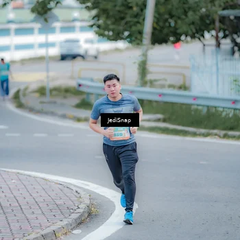 Runner Photo 8277698