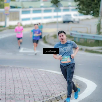 Runner Photo 8277705