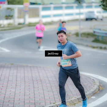 Runner Photo 8277743