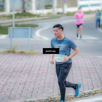 Runner Photo 8277746