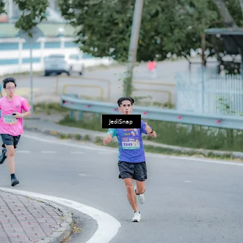 Runner Photo 8277790