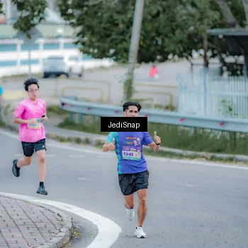 Runner Photo 8277819