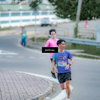 Runner Photo 8277830