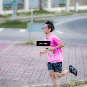 Runner Photo 8277864