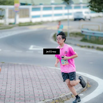 Runner Photo 8277880