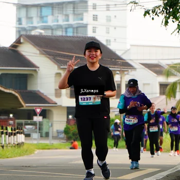 Runner Photo 8278026