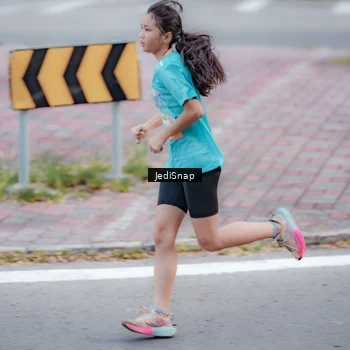 Runner Photo 8278337