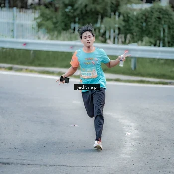 Runner Photo 8278355