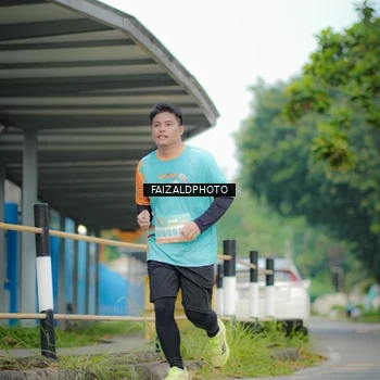 Runner Photo 8278369