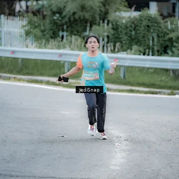 Runner Photo 8278371