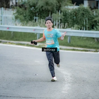 Runner Photo 8278393