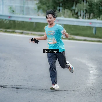 Runner Photo 8278396