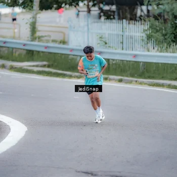 Runner Photo 8278414